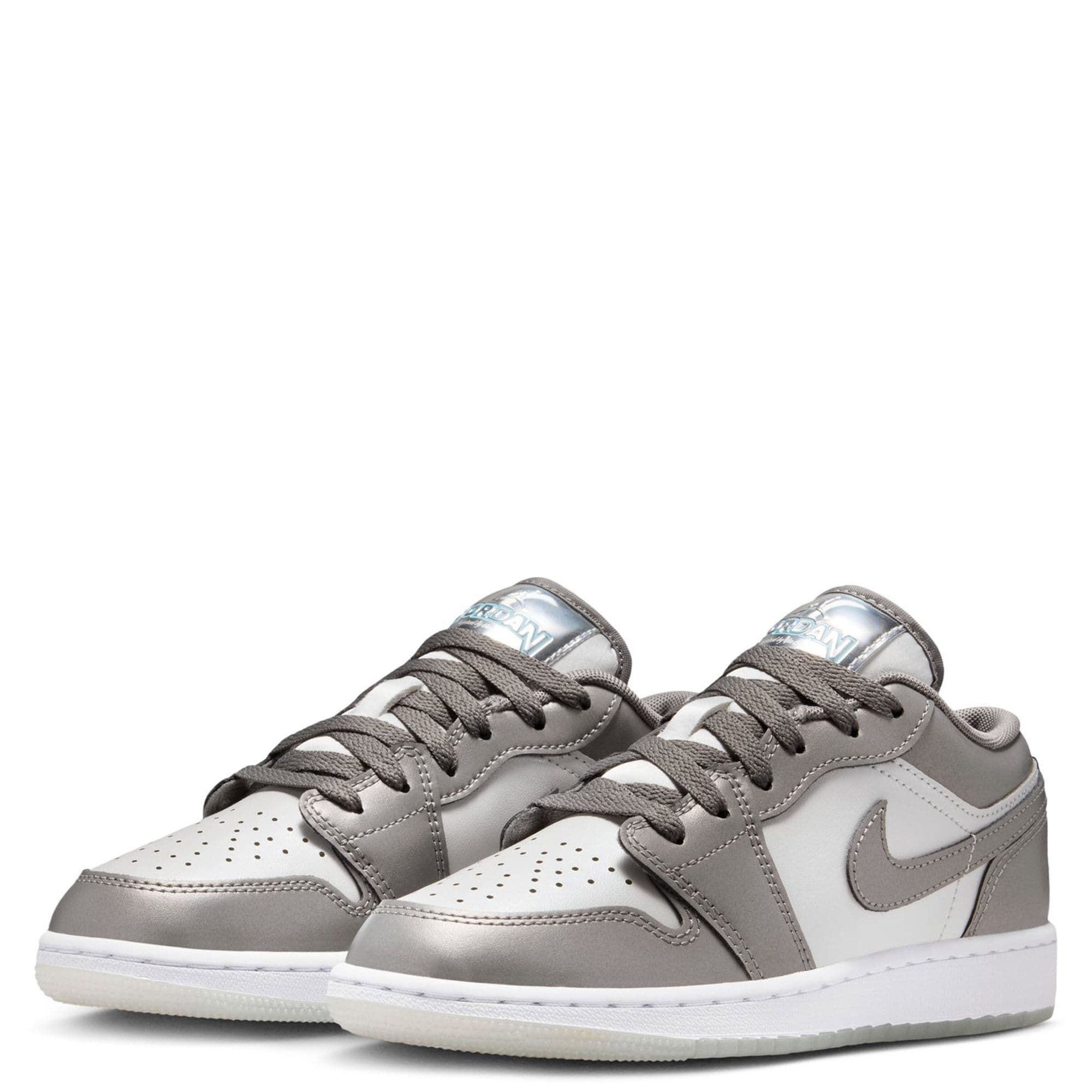 AIR JORDAN RETRO 1 LO - image 2